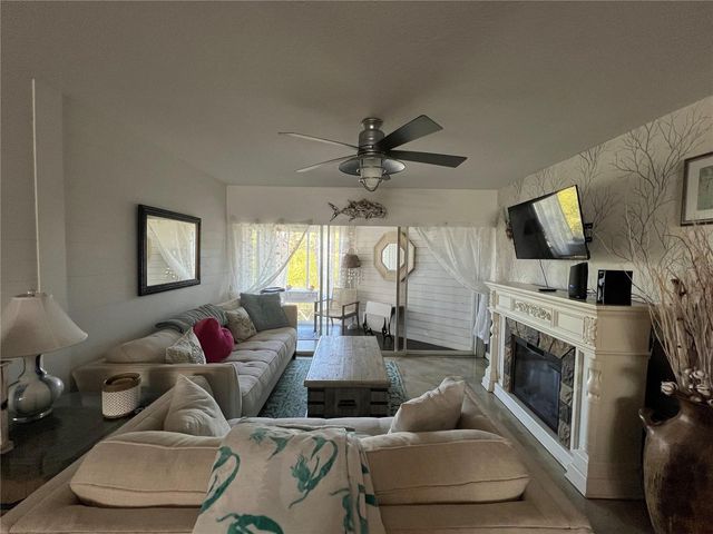 1500 SUNSET ROAD C4, Tarpon Springs, FL 34689