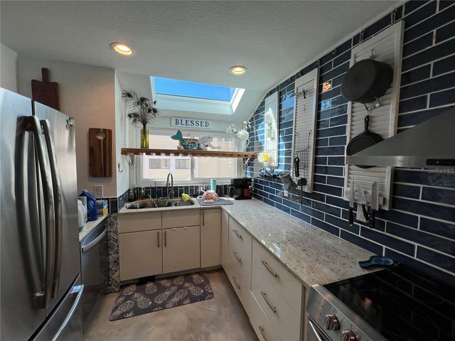 1500 SUNSET ROAD C4, Tarpon Springs, FL 34689