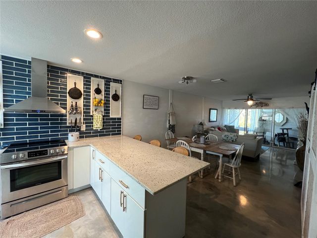 1500 SUNSET ROAD C4, Tarpon Springs, FL 34689