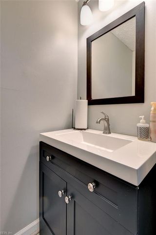 1338 Peabody DR, Hampton, VA 23666