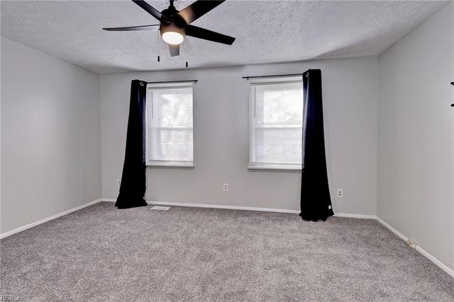 1338 Peabody DR, Hampton, VA 23666