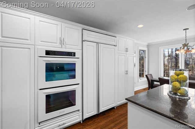 5146 Lagoons Circle 22, West Bloomfield, MI 48323