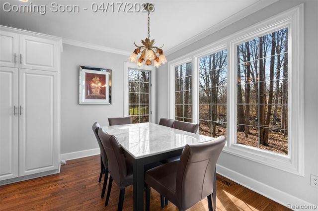5146 Lagoons Circle 22, West Bloomfield, MI 48323