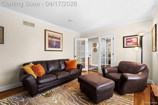 5146 Lagoons Circle 22, West Bloomfield, MI 48323
