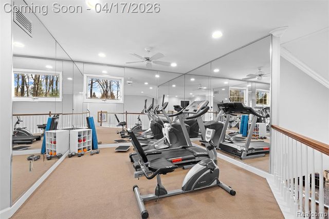 5146 Lagoons Circle 22, West Bloomfield, MI 48323