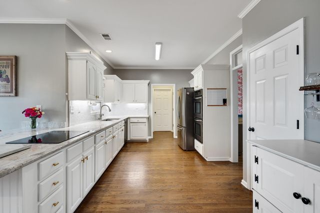 676 BROOKMERE DR, Collierville, TN 38017