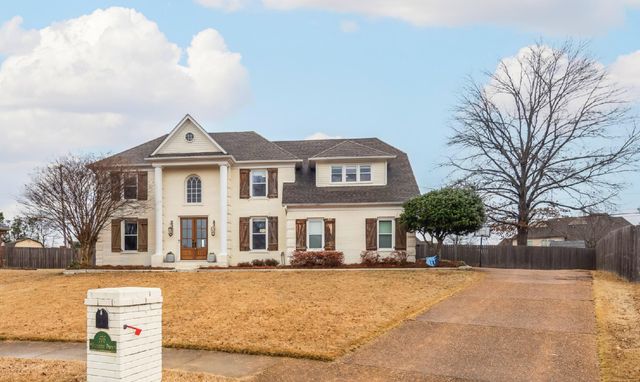 676 BROOKMERE DR, Collierville, TN 38017