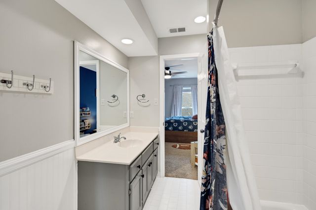 676 BROOKMERE DR, Collierville, TN 38017