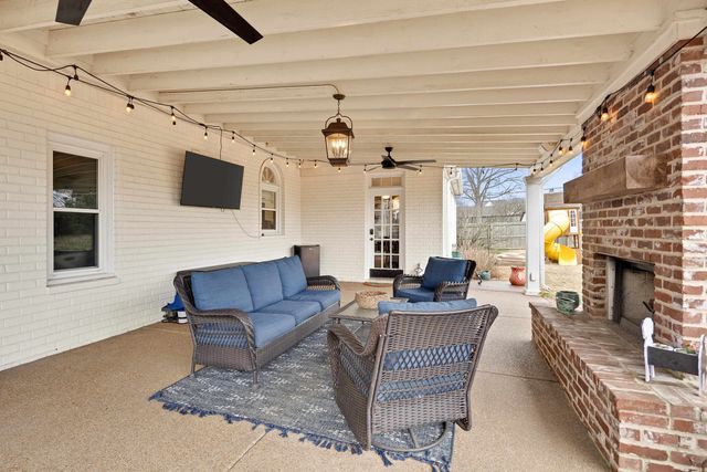 676 BROOKMERE DR, Collierville, TN 38017