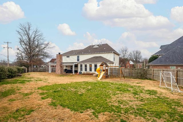 676 BROOKMERE DR, Collierville, TN 38017