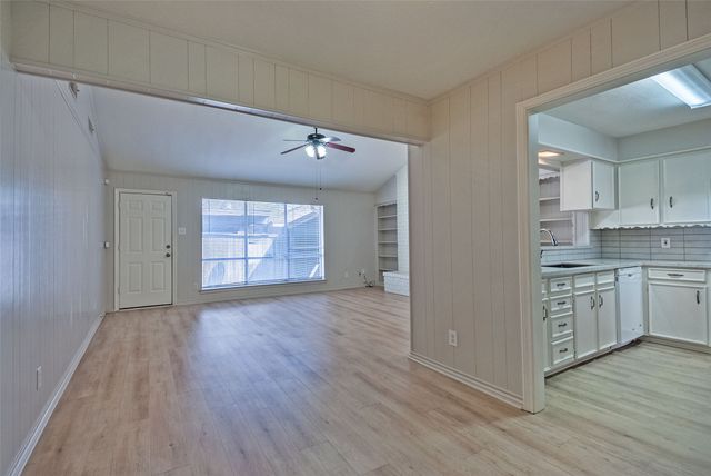 10679 Sandpiper Lane, Dallas, TX 75230