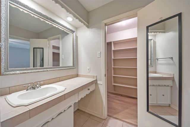 10679 Sandpiper Lane, Dallas, TX 75230