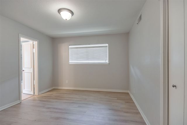 10679 Sandpiper Lane, Dallas, TX 75230