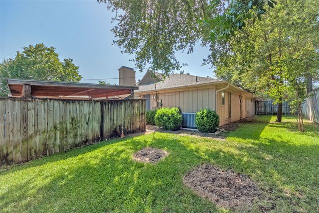 10679 Sandpiper Lane, Dallas, TX 75230