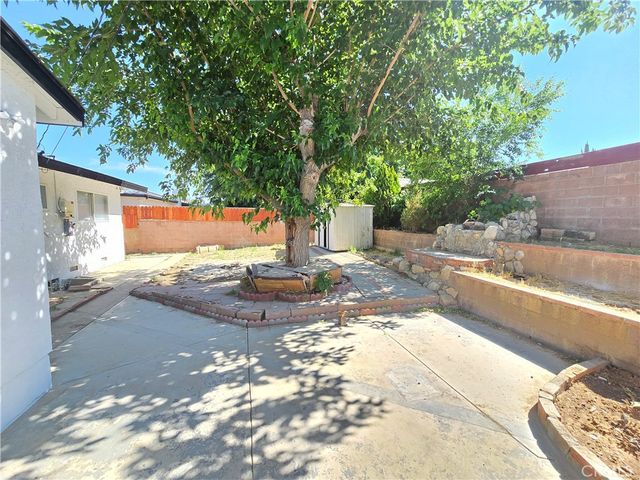 44221 4th E, Lancaster, CA 93535