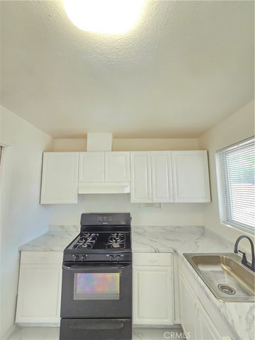 44221 4th E, Lancaster, CA 93535