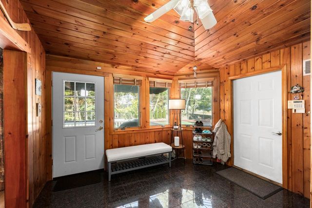 32 Lindsay Road, Hooksett, NH 03106