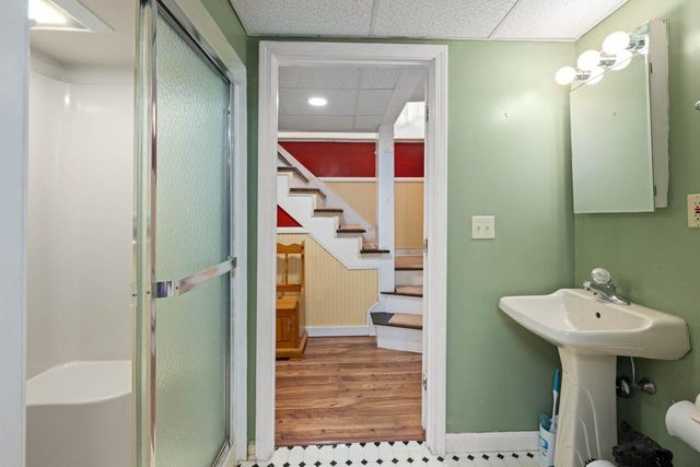 32 Lindsay Road, Hooksett, NH 03106