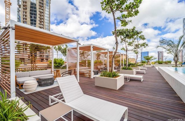 987 Queen Street 1802, Honolulu, HI 96814