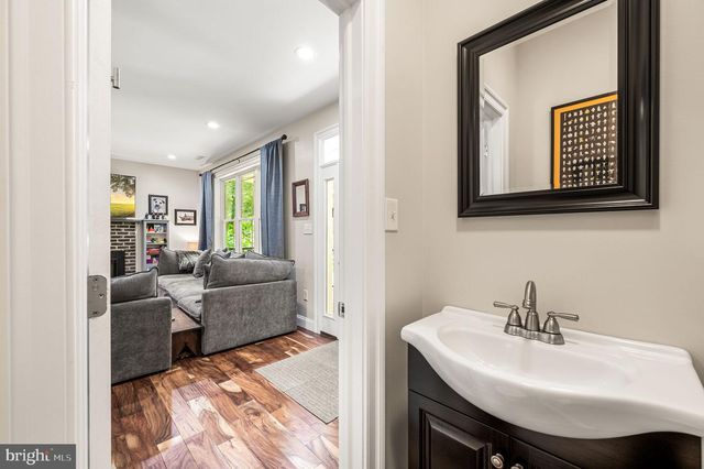 206 FOX RUN LN, Lincoln University, PA 19352