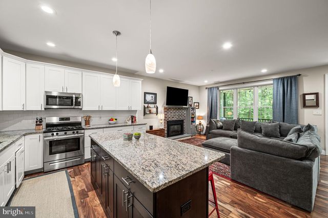 206 FOX RUN LN, Lincoln University, PA 19352