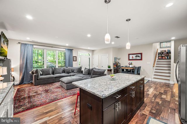 206 FOX RUN LN, Lincoln University, PA 19352