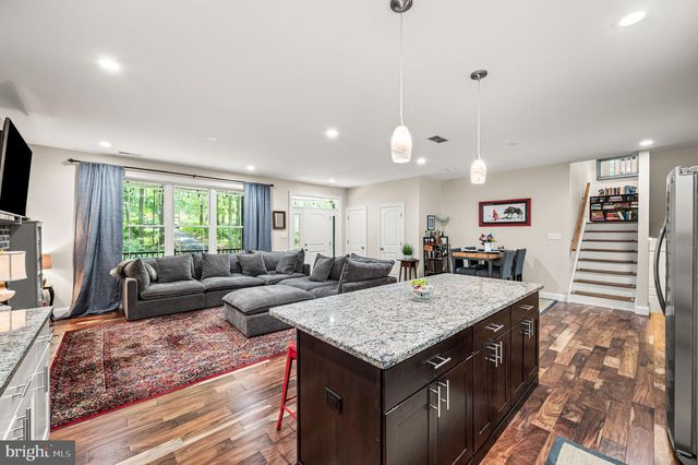 206 FOX RUN LN, Lincoln University, PA 19352