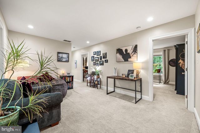 206 FOX RUN LN, Lincoln University, PA 19352