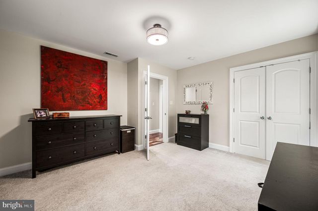 206 FOX RUN LN, Lincoln University, PA 19352