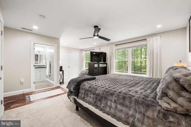 206 FOX RUN LN, Lincoln University, PA 19352