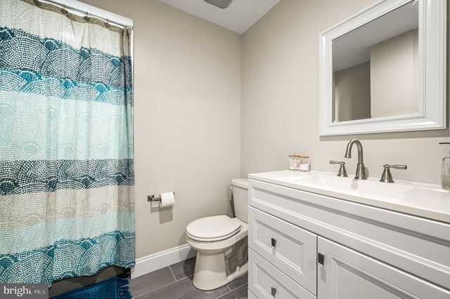 206 FOX RUN LN, Lincoln University, PA 19352