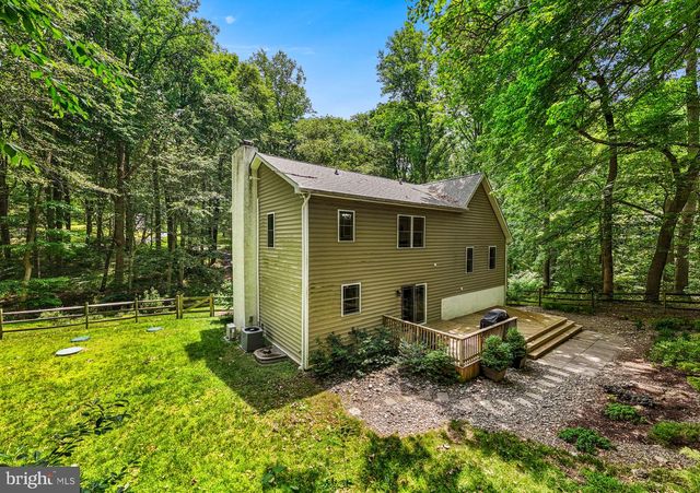 206 FOX RUN LN, Lincoln University, PA 19352