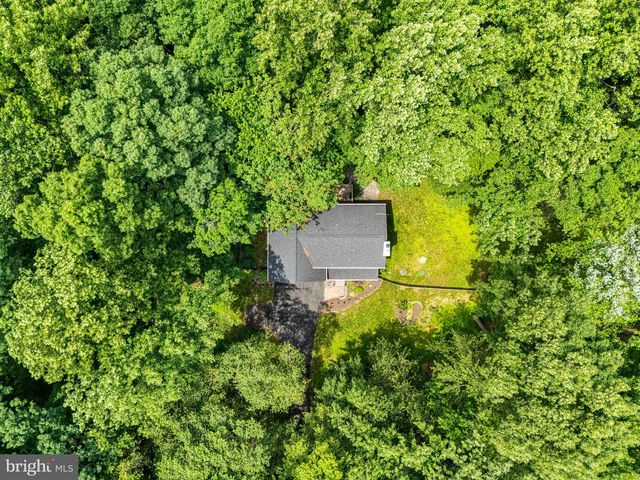 206 FOX RUN LN, Lincoln University, PA 19352