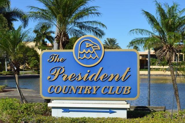 3050 Presidential Way 205, West Palm Beach, FL 33401