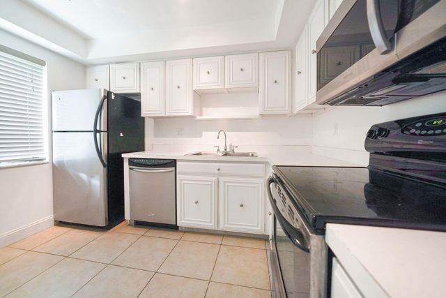 3050 Presidential Way 205, West Palm Beach, FL 33401