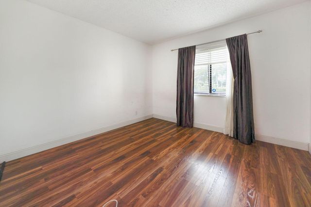 3050 Presidential Way 205, West Palm Beach, FL 33401