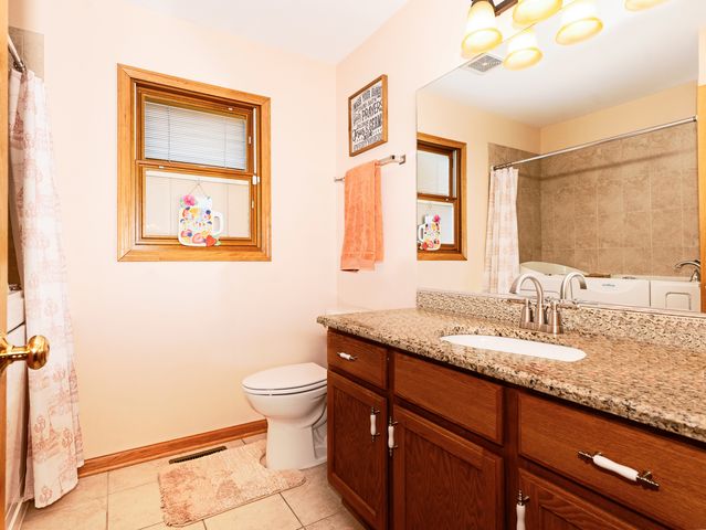2883 Joela Drive, New Lenox, IL 60451