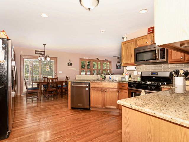 2883 Joela Drive, New Lenox, IL 60451
