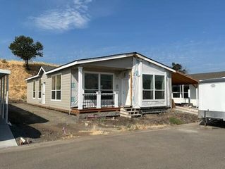 333 Mountain View Drive 59, Talent, OR 97540