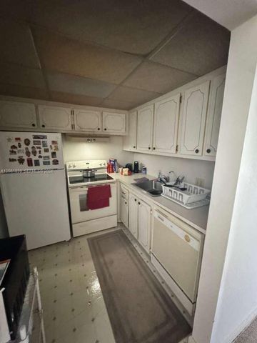 568 N Mansfield N 568 568, Boca Raton, FL 33434