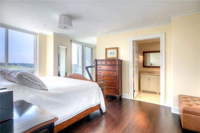 1 Tower Drive 1806, Portsmouth, RI 02871