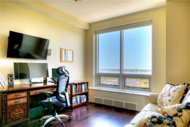 1 Tower Drive 1806, Portsmouth, RI 02871