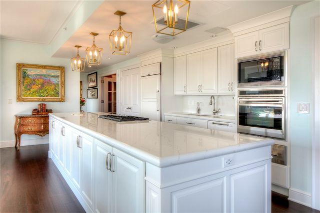 1 Tower Drive 1806, Portsmouth, RI 02871