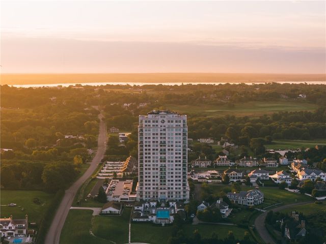 1 Tower Drive 1806, Portsmouth, RI 02871