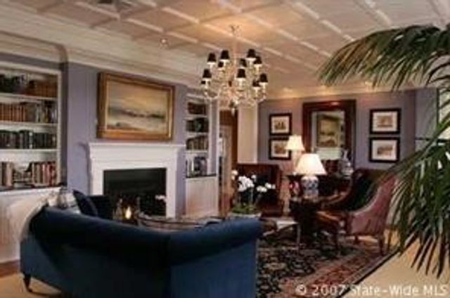 1 Tower Drive 1806, Portsmouth, RI 02871