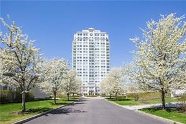 1 Tower Drive 1806, Portsmouth, RI 02871