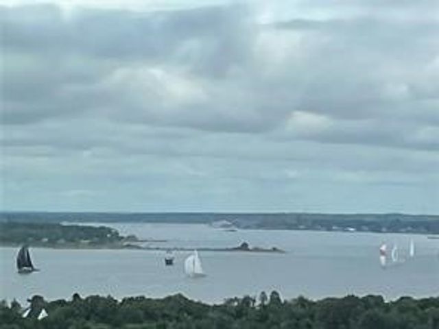 1 Tower Drive 1806, Portsmouth, RI 02871