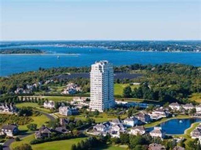1 Tower Drive 1806, Portsmouth, RI 02871