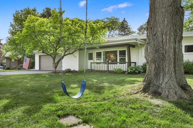 11300 Parkview LANE, Hales Corners, WI 53130
