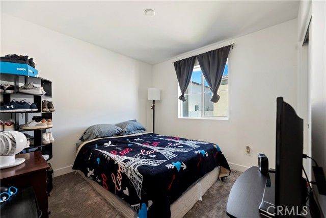 364 CASTAIC Way, Rialto, CA 92377